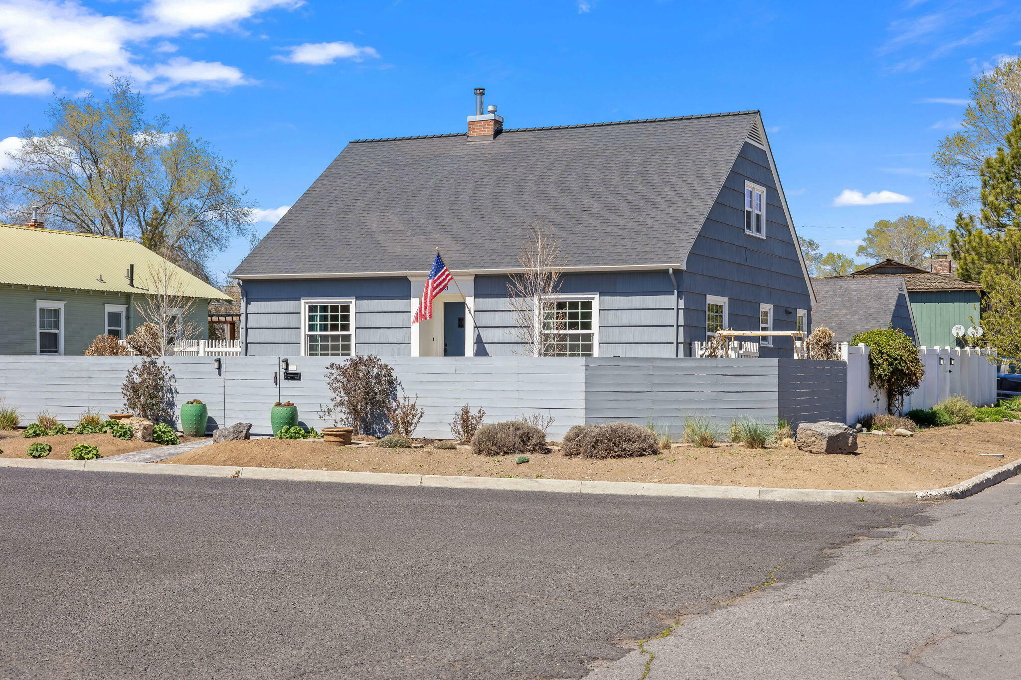 Property Photo: 993 NE 2nd Street OR 97754