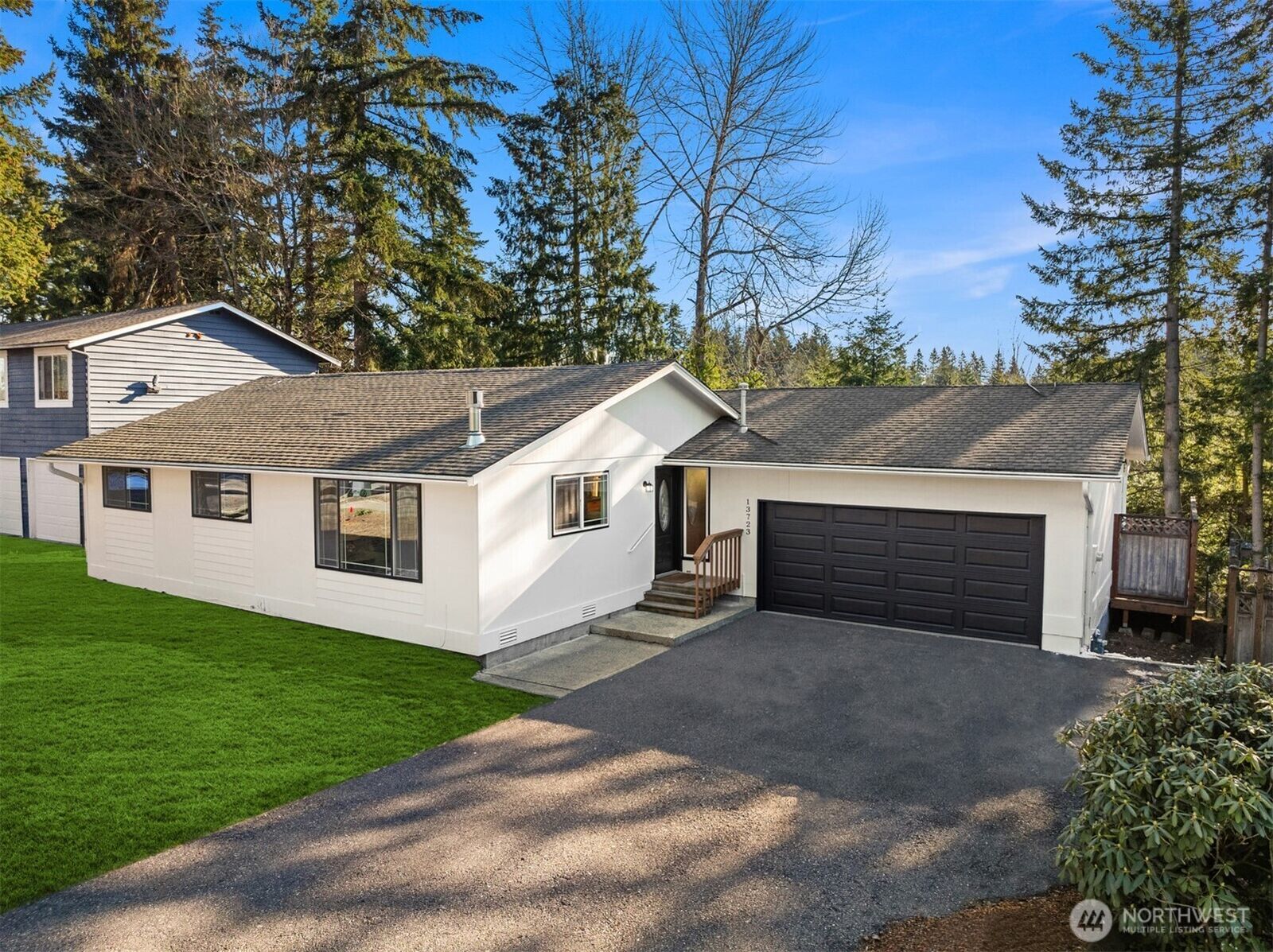 Property Photo:  13723 SE 173rd Place  WA 98058 