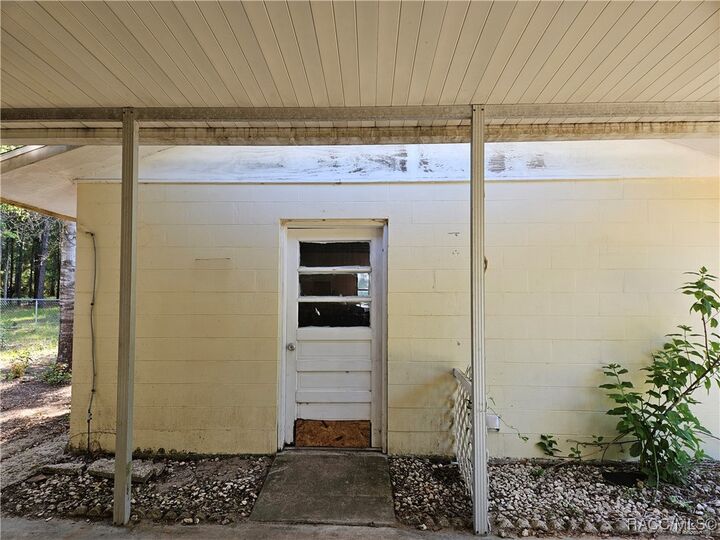 Property Photo: 89 S Scarboro Avenue FL 34461