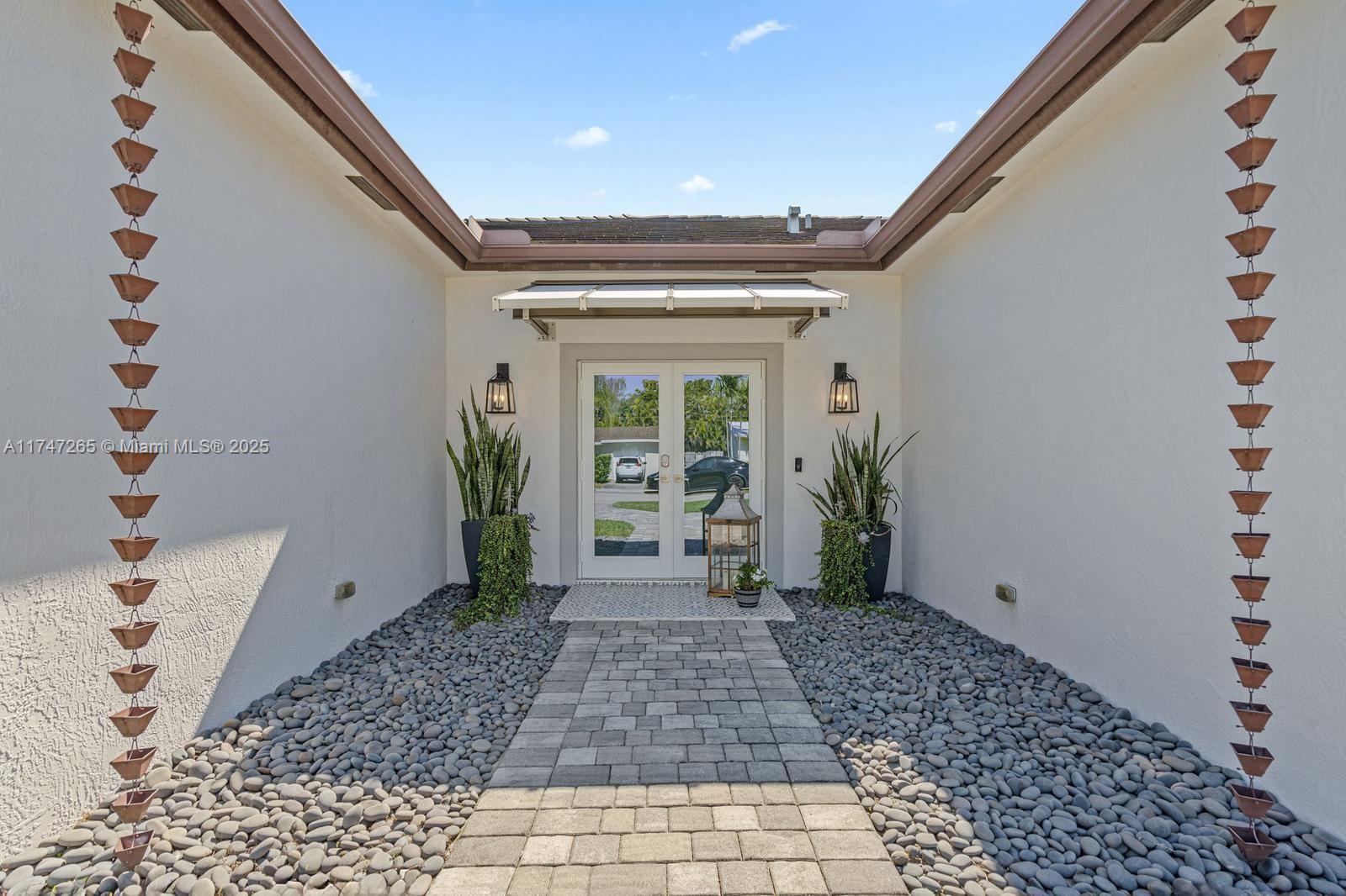 8940 SW 156th St  Palmetto Bay FL 33157 photo