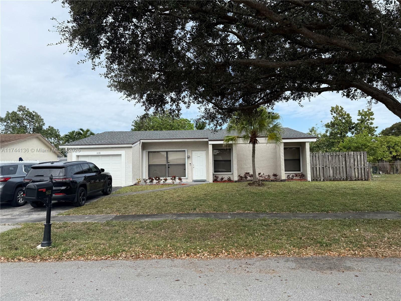 8631 NW 8th St  Pembroke Pines FL 33024 photo