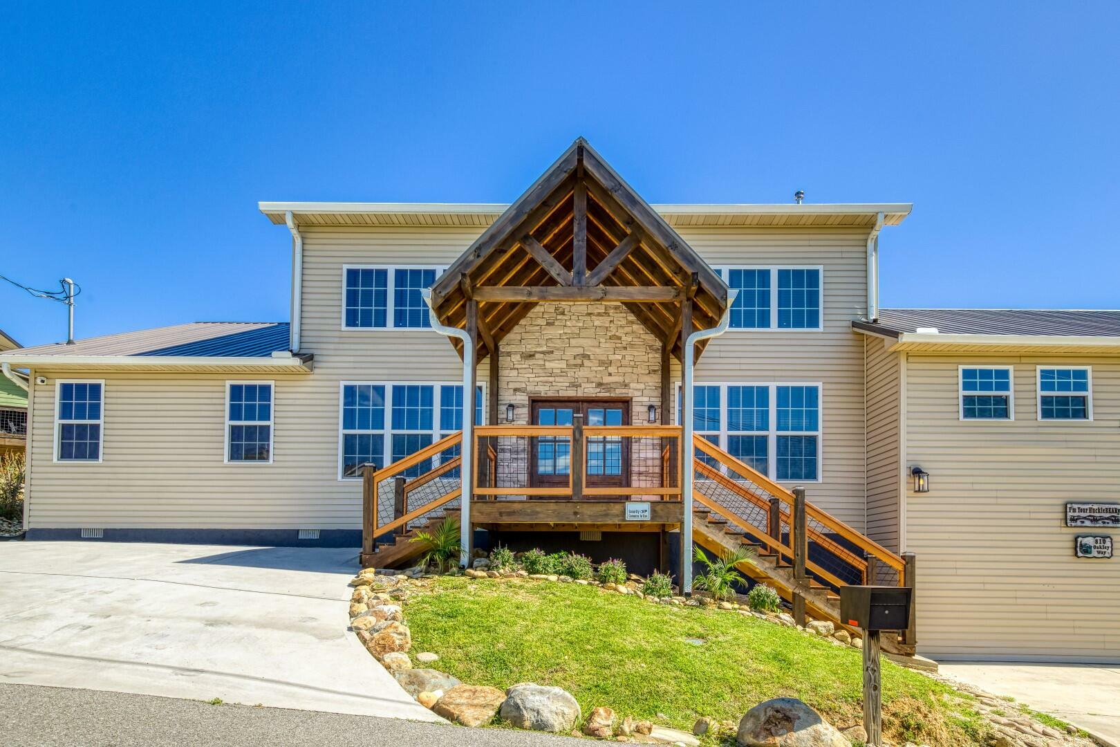 Property Photo: 810 Oakley Way TN 37738