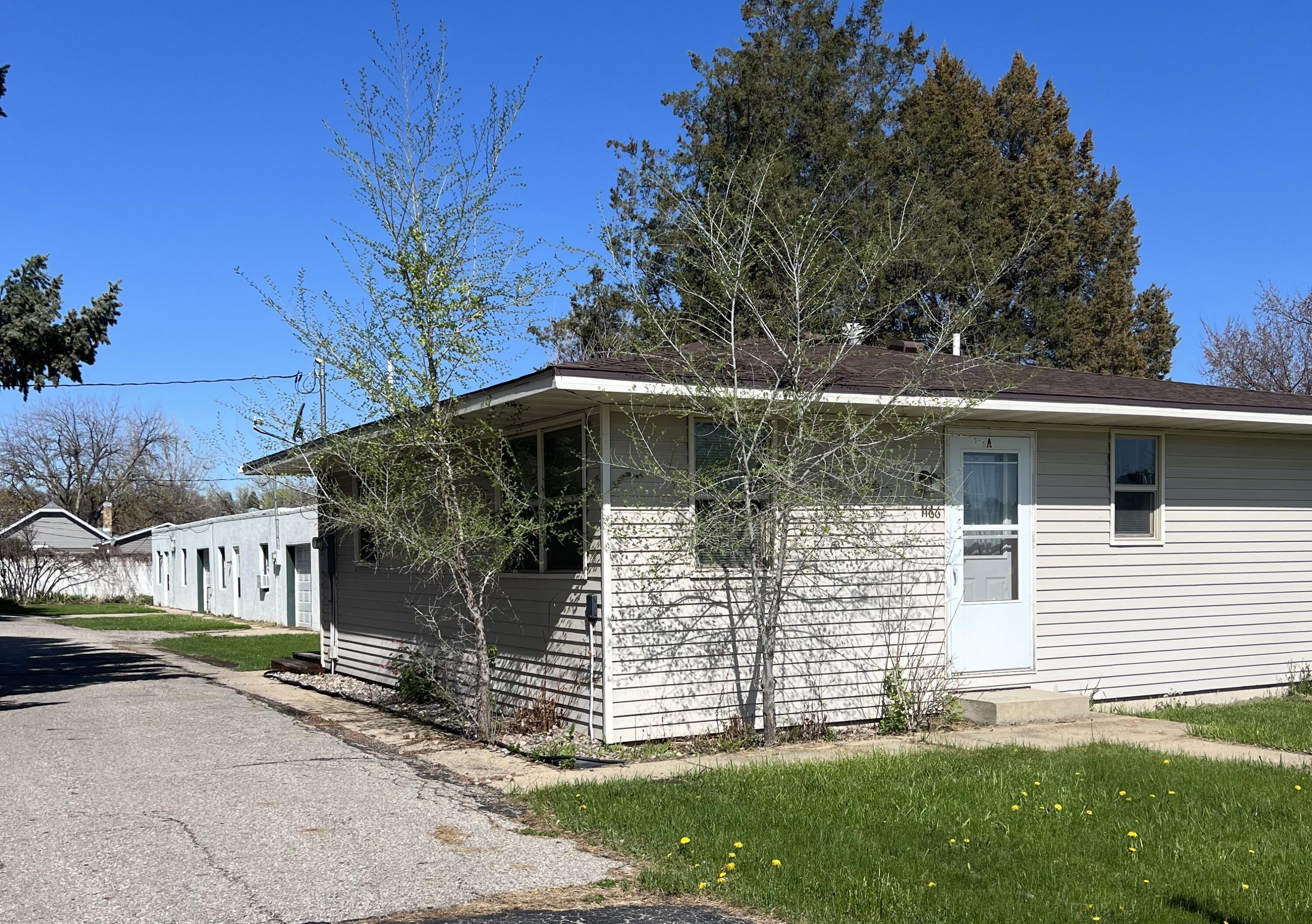 Property Photo: 1166 S Sheridan Avenue WY 82801