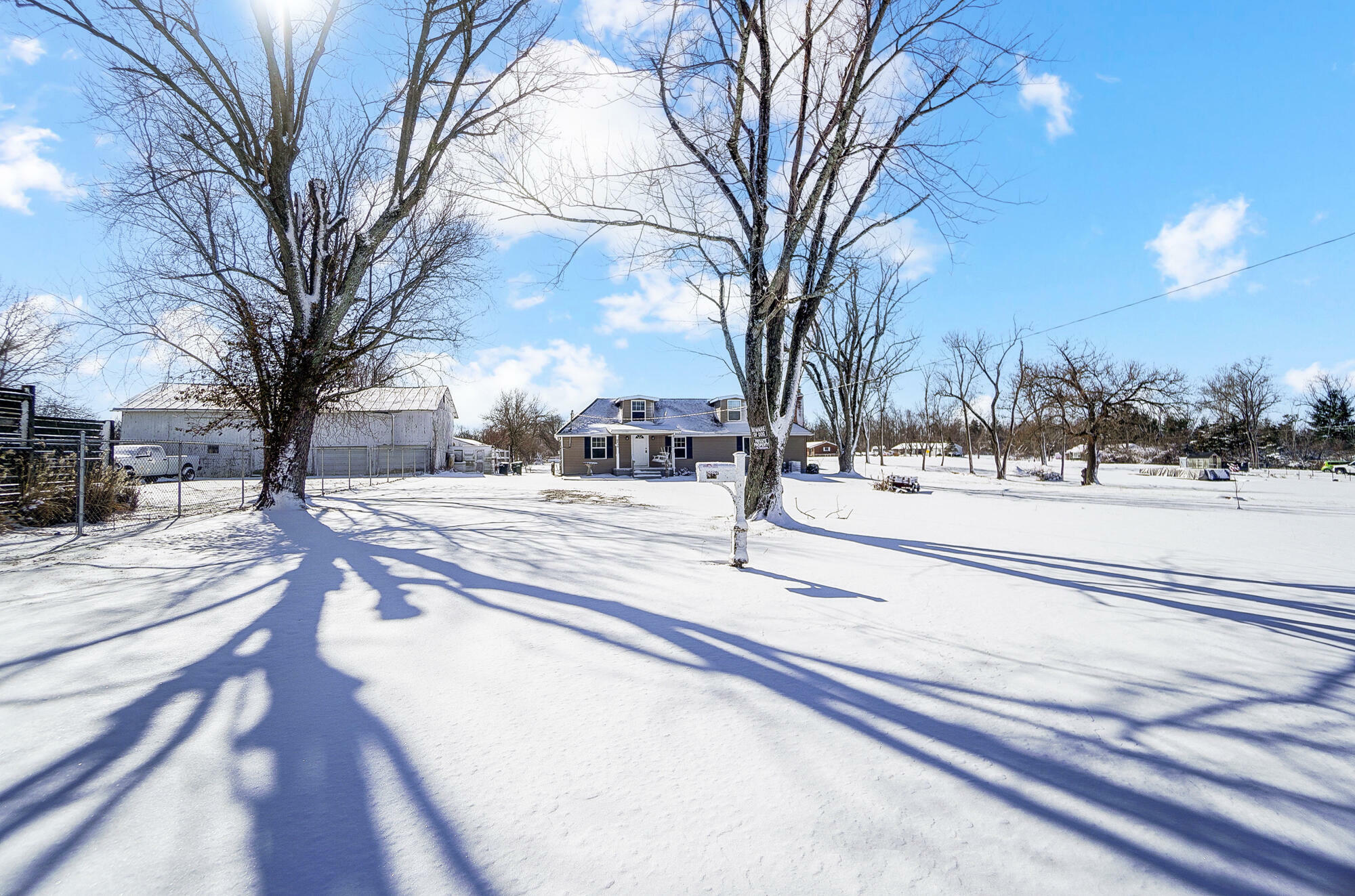 Property Photo:  6626 Dayton Farmersville Road  OH 45417 