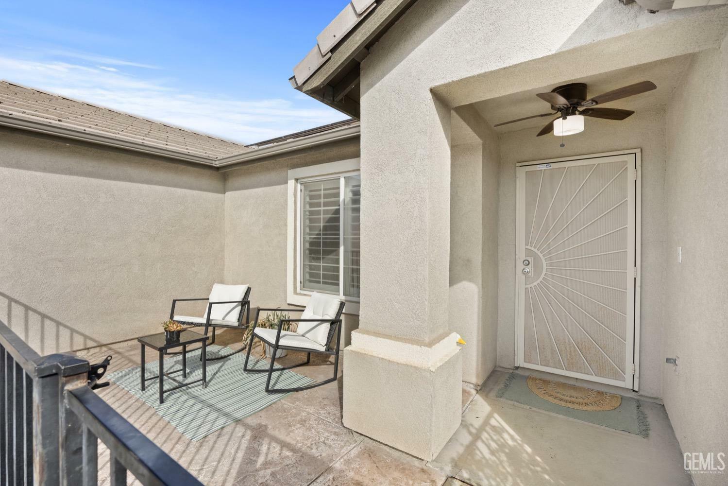Property Photo: 12204 Verdelho Avenue CA 93312