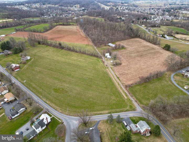 Property Photo:  2101 Kramer Mill Road  PA 17578 