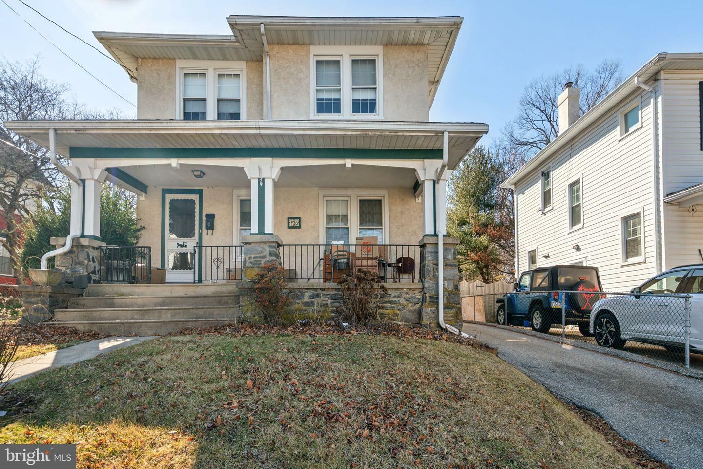 Property Photo:  426 W Beechtree Lane  PA 19087 