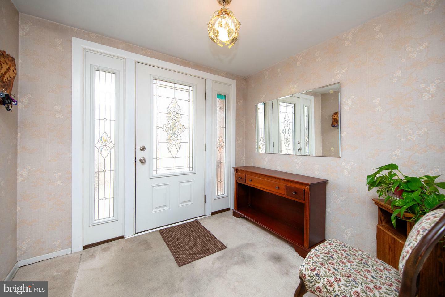 Property Photo:  668 Cheryl Drive  PA 18974 