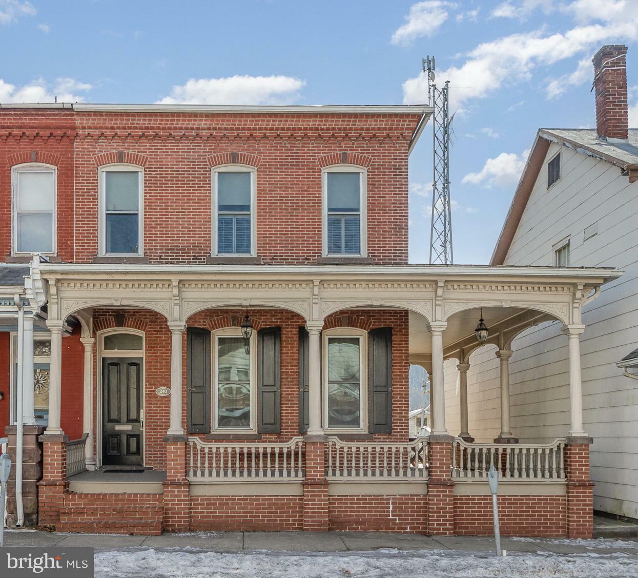 Property Photo:  240 Union Street  PA 17061 