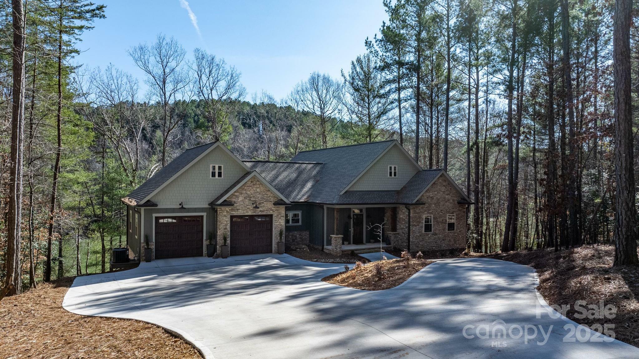 Property Photo:  2472 W Paradise Harbor Drive  NC 28612 