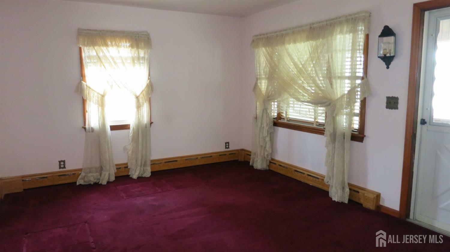 Property Photo:  13 Union Street  NJ 08872 