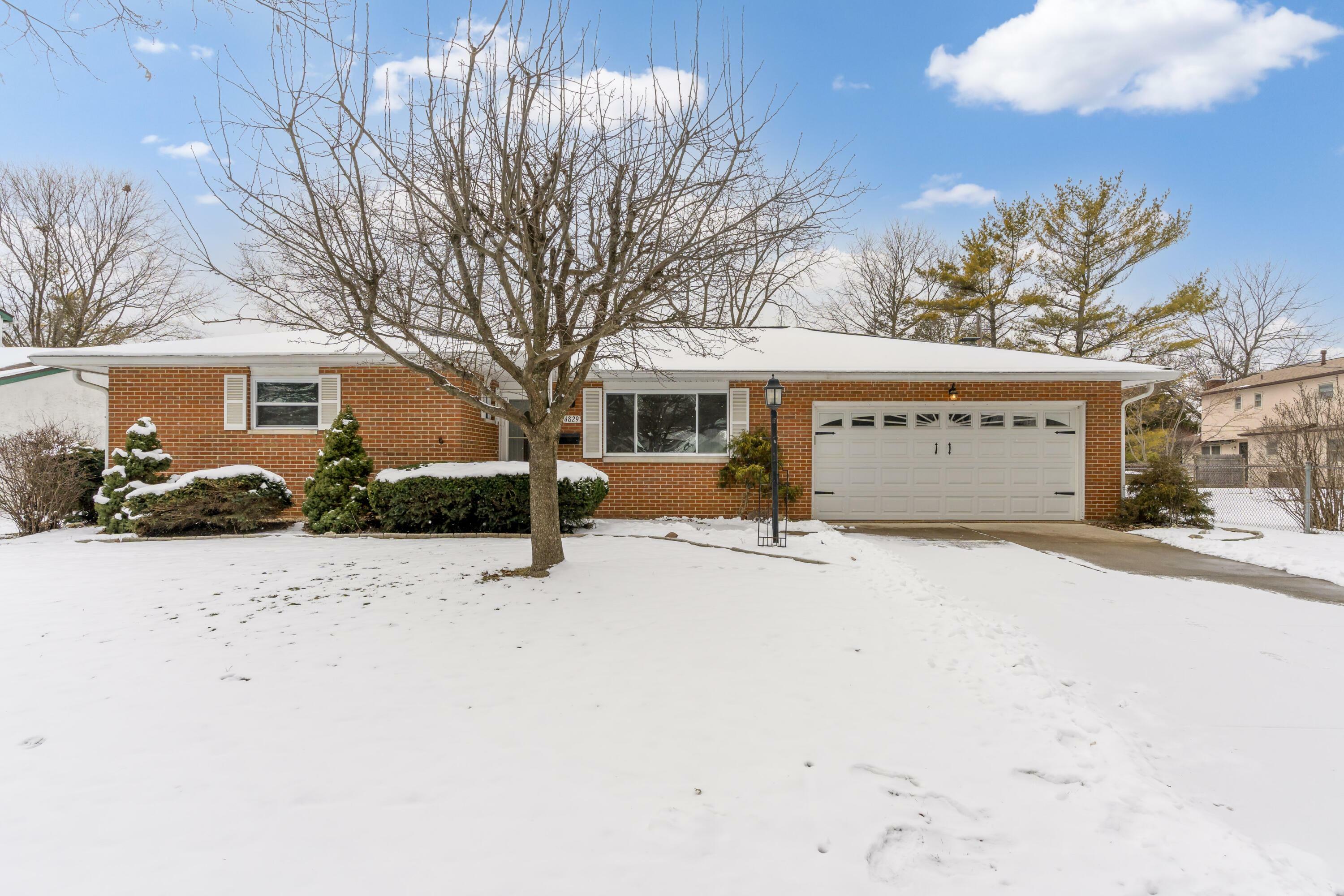 Property Photo:  4829 Teter Court  OH 43220 