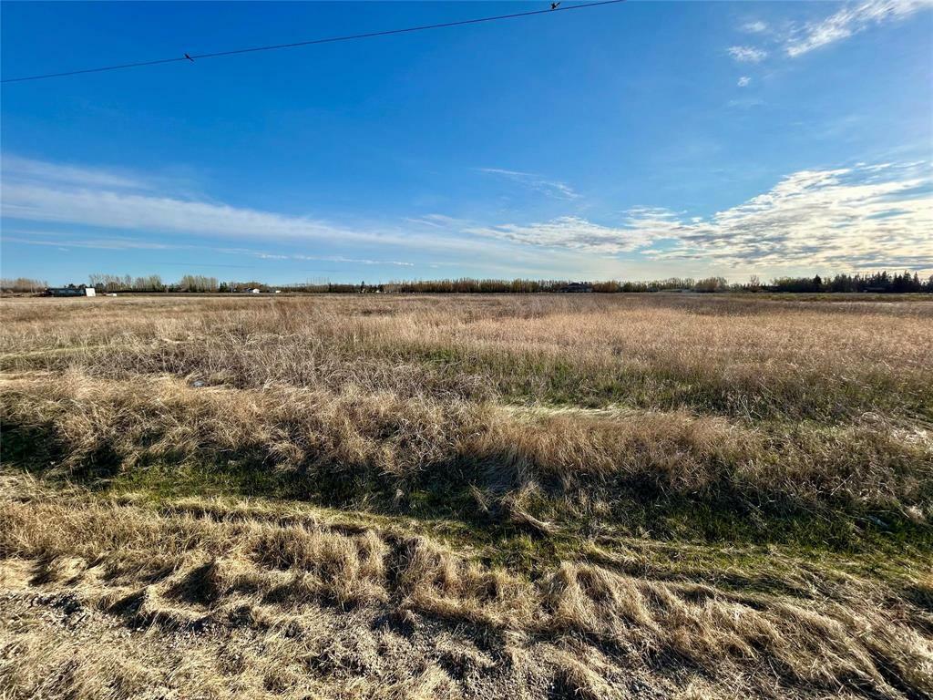 Property Photo:  461 Church Road South  MB R1C 0G2 