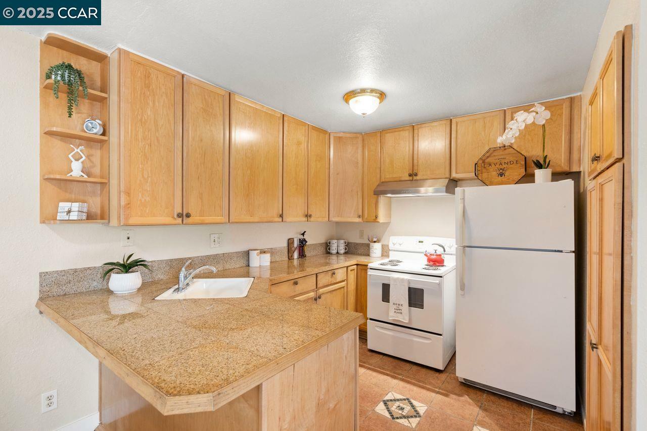Property Photo: 5450 Concord Blvd M2 CA 94521