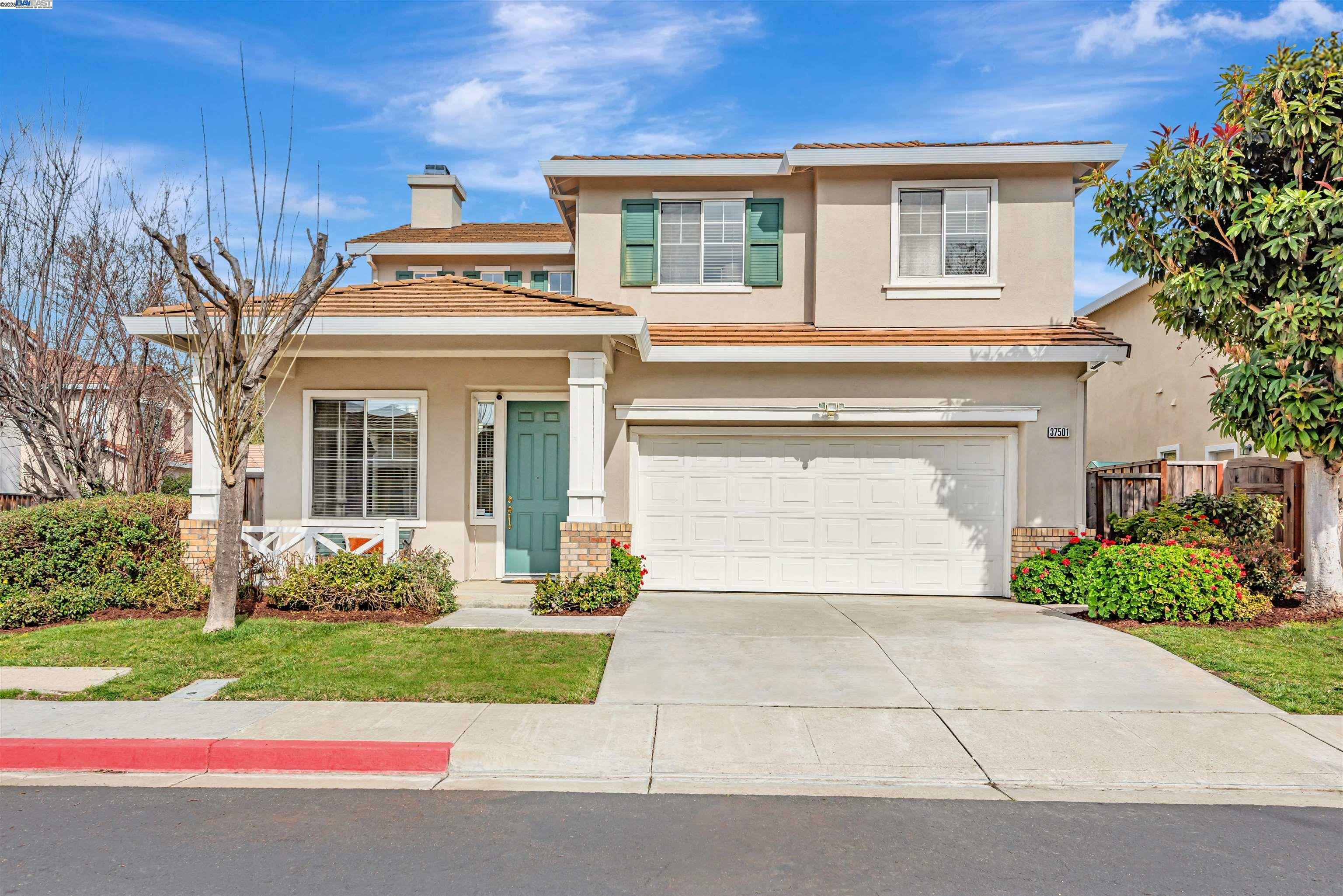 Property Photo:  37501 Summer Holly Cmn  CA 94536 