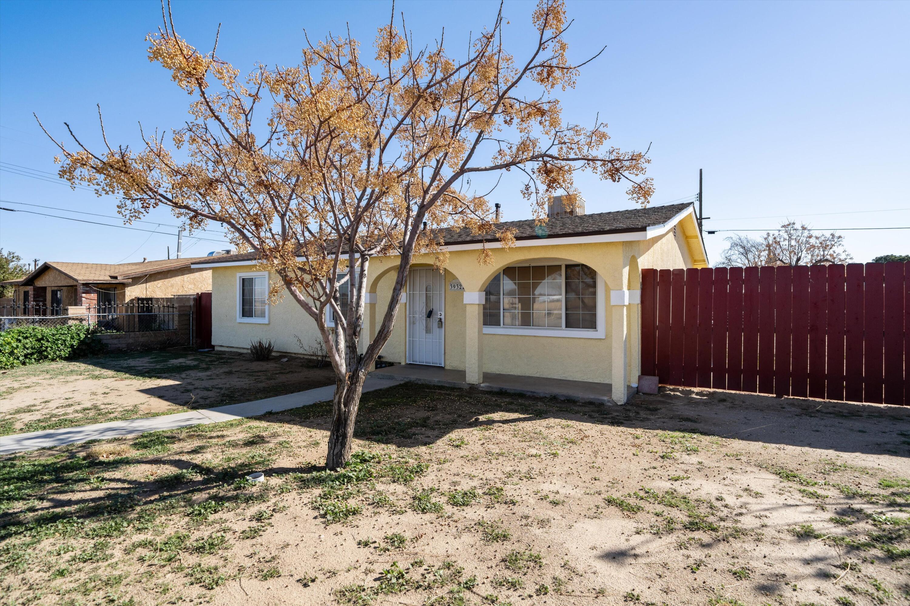Property Photo: 39322 E 10th Street CA 93550
