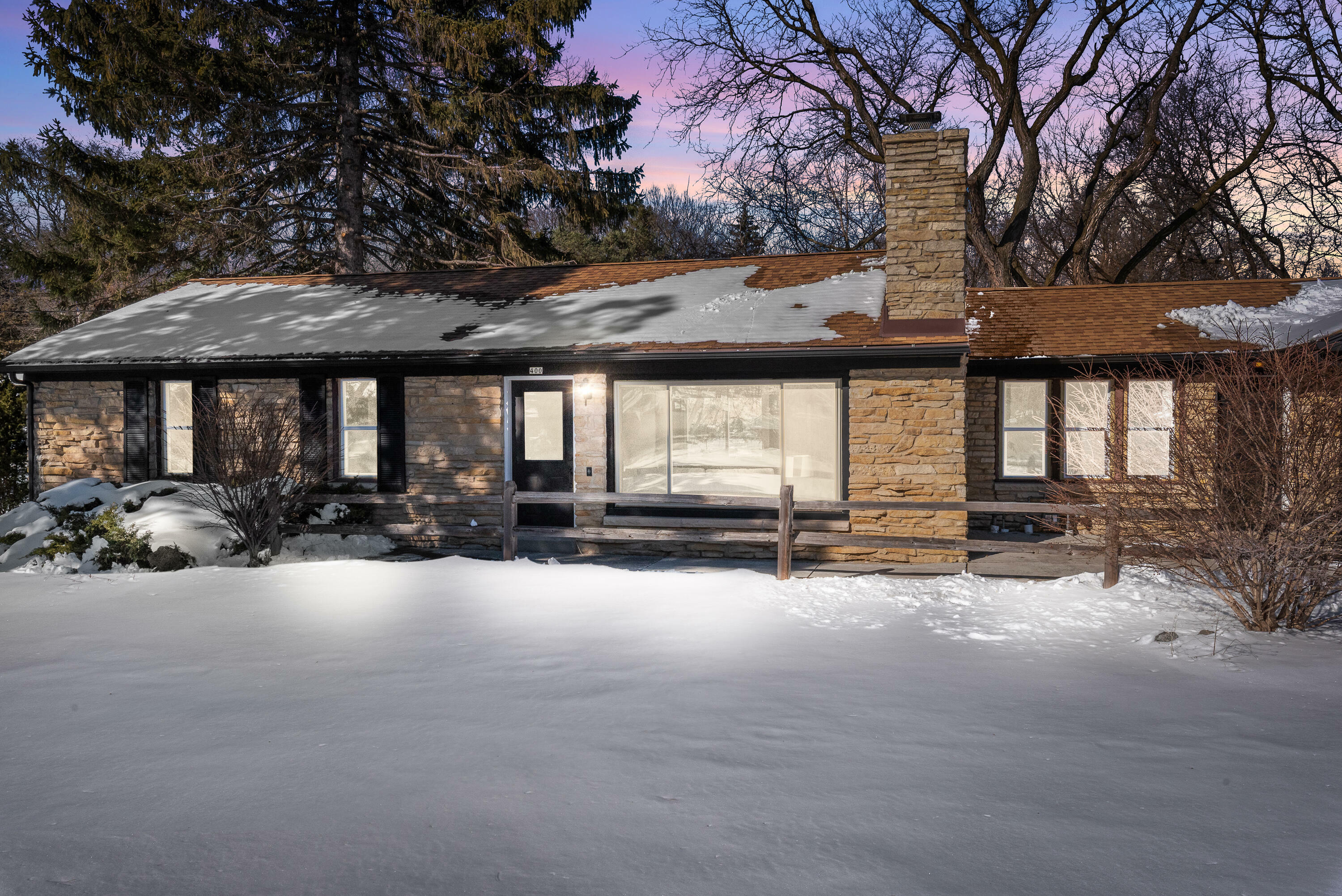 Property Photo:  400 W Montclaire Ave  WI 53217 