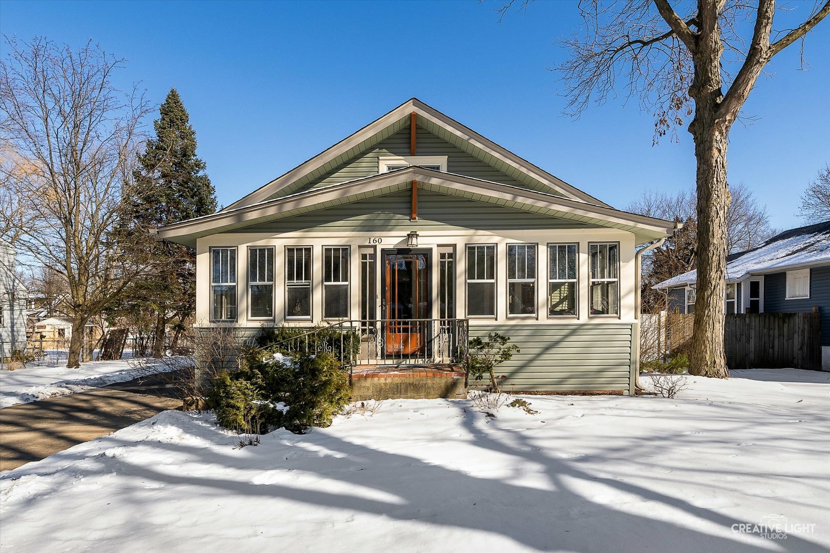 Property Photo:  160 S Calumet Avenue  IL 60506 