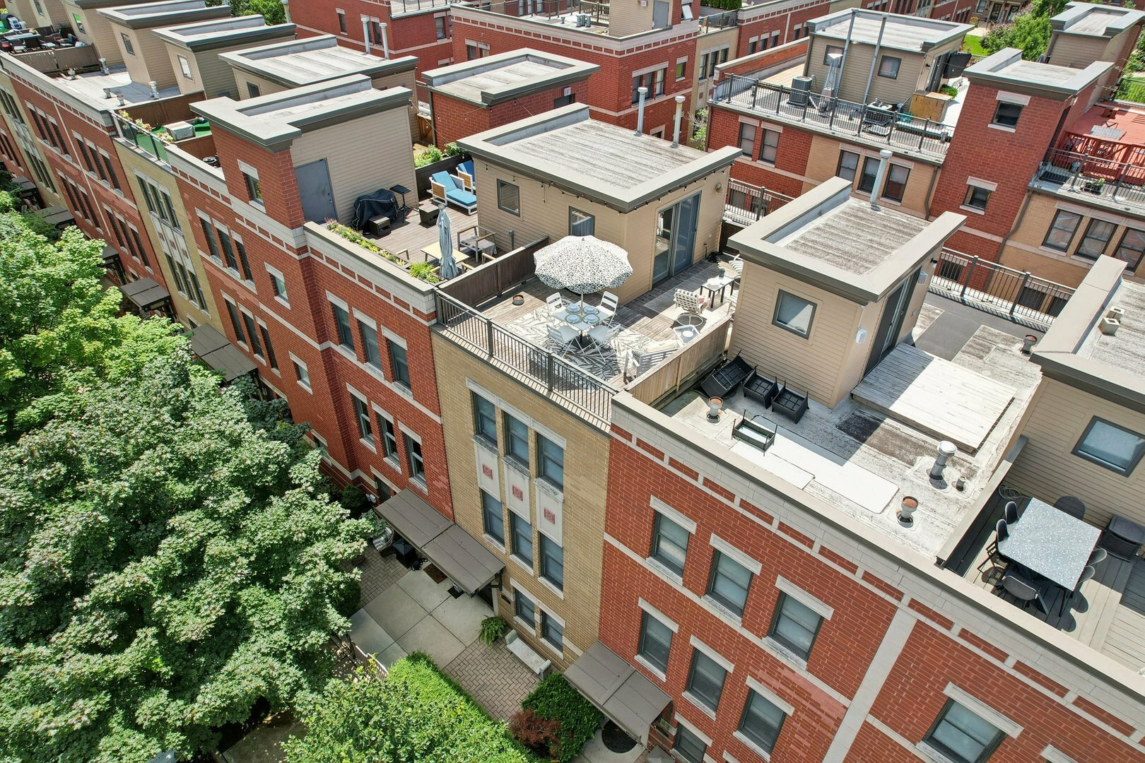 Property Photo:  1016 N Crosby Street 29  IL 60610 