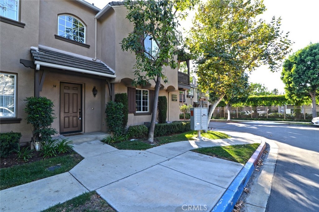 Property Photo:  34 Taquitz 33  CA 92602 