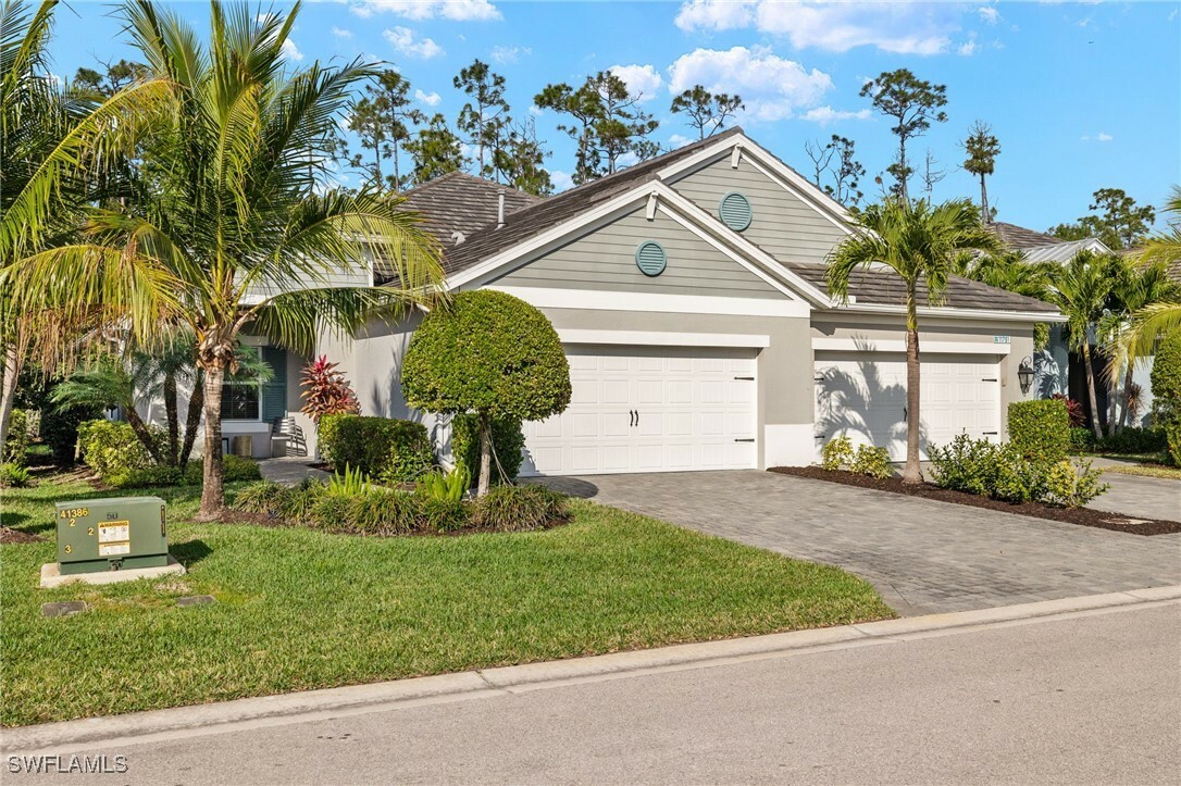 Property Photo:  11755 Solano Drive  FL 33966 