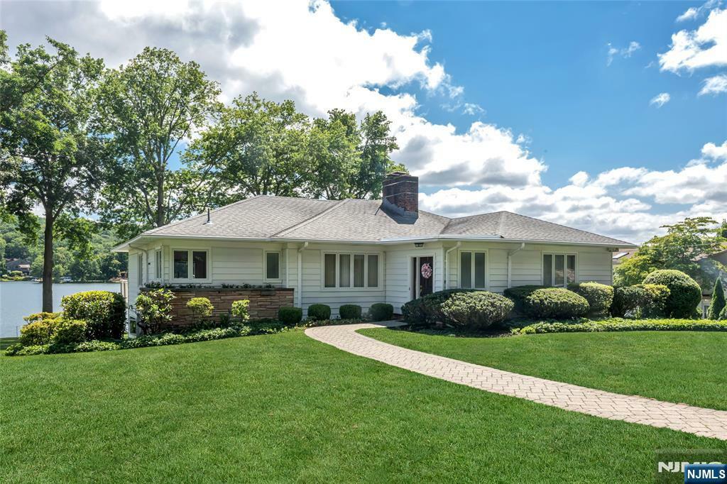 Property Photo:  986 Pines Lake Drive  NJ 07470 