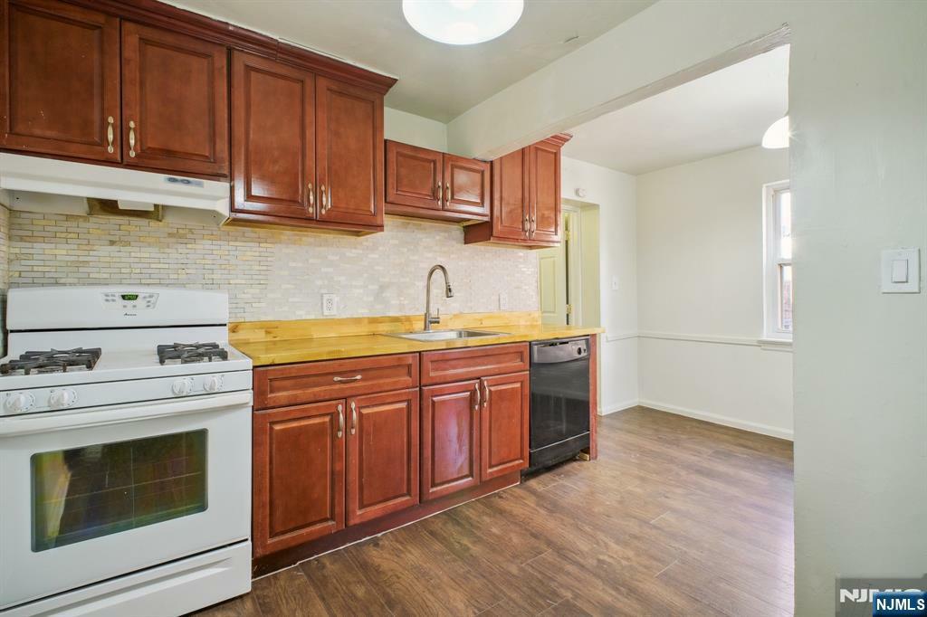 Property Photo:  1470B Liberty Avenue  NJ 07205 