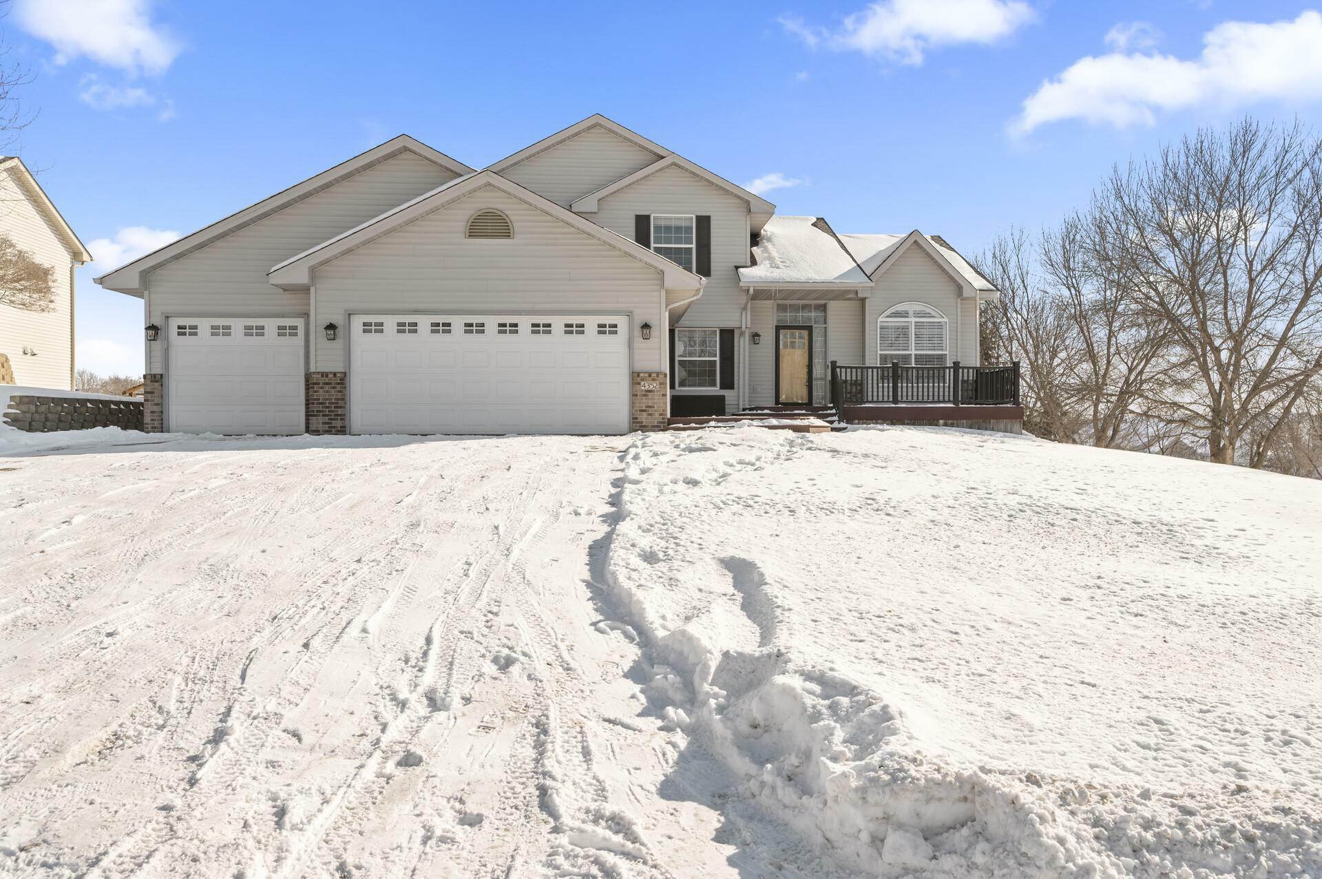 Property Photo:  4352 Mayrose Avenue NE  MN 55376 