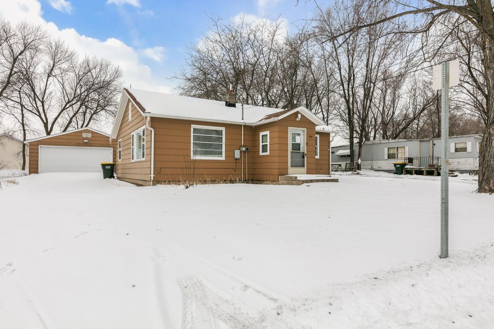 Property Photo:  124 4th Avenue  MN 56288 