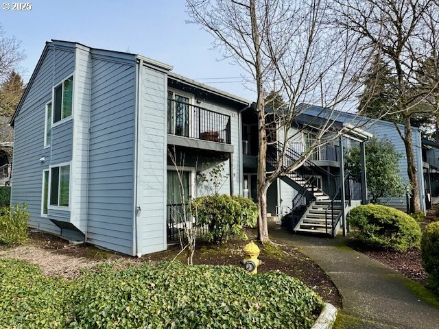 Property Photo:  1040 Columbia Ridge Dr 10  WA 98664 