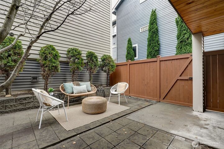 Property Photo:  7419  4th Avenue NE A  WA 98115 