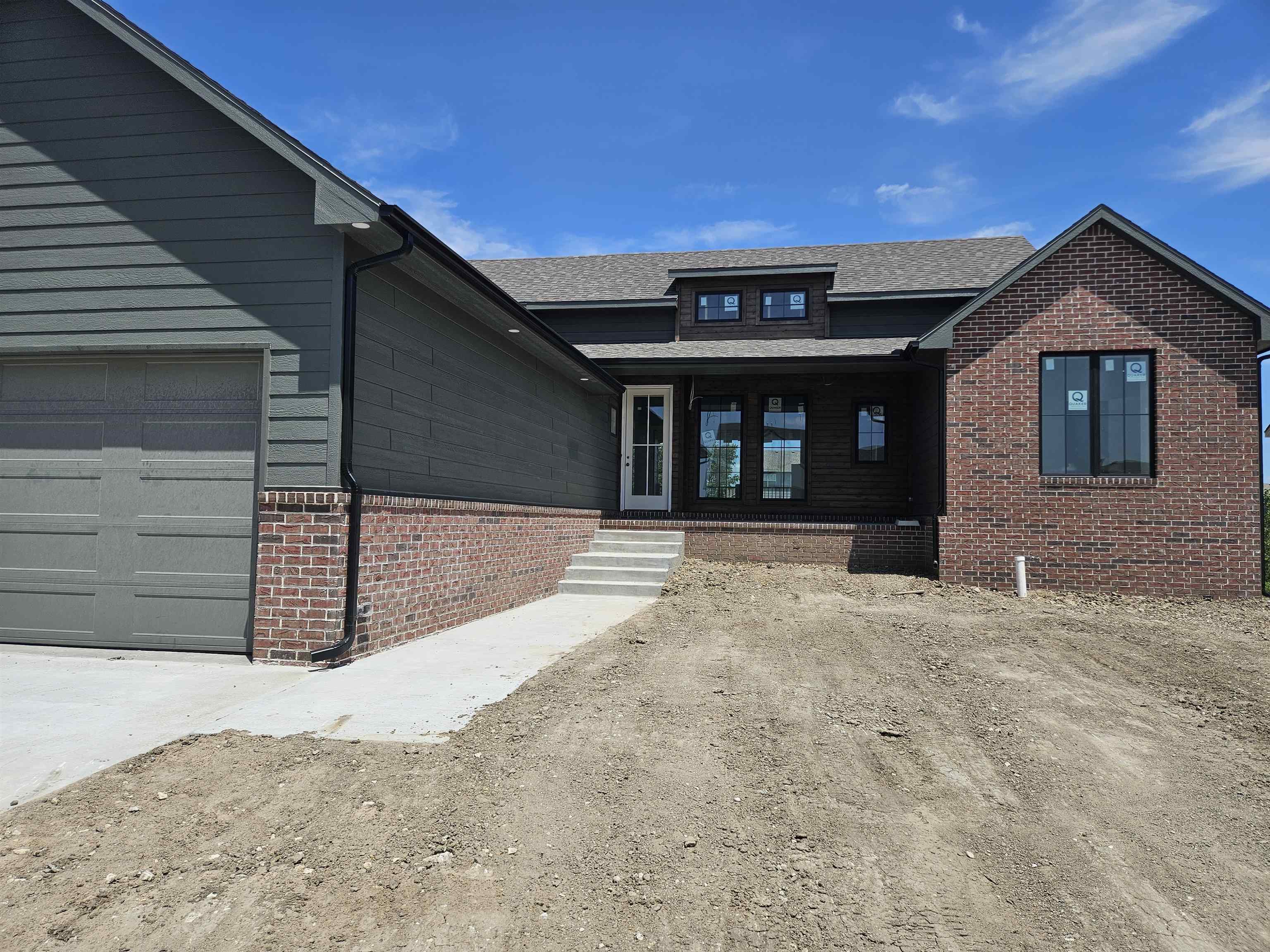 Property Photo: 1206 W Lakeway Ct KS 67002
