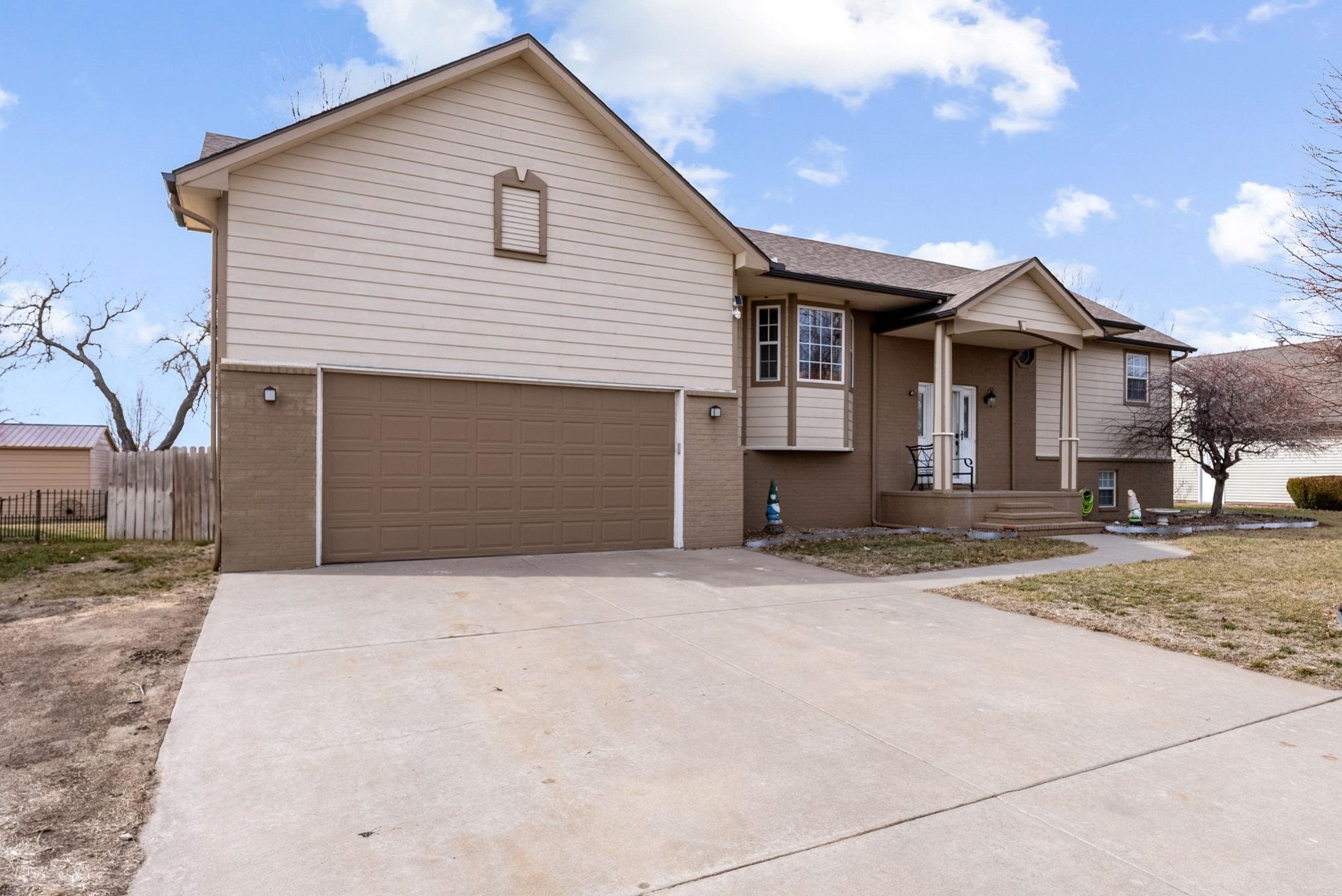 Property Photo:  1309 Redbud Ct  KS 67056 