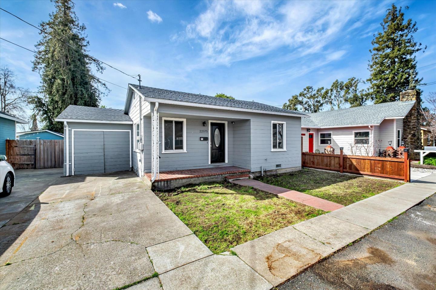 22575 Pearl Avenue  Hayward CA 94541 photo