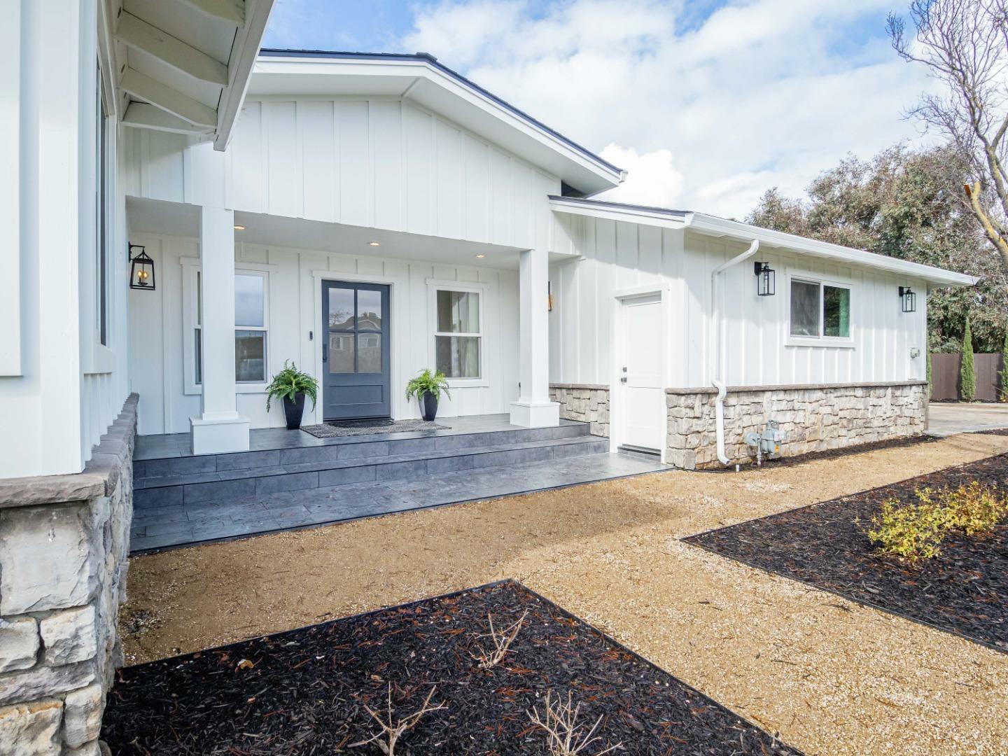 Property Photo:  865 Black Walnut Court  CA 95037 