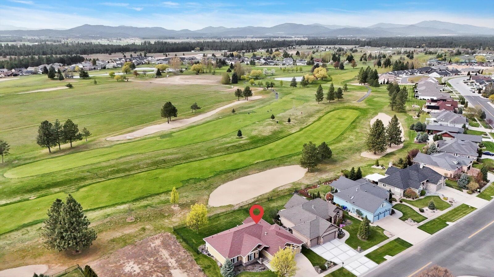Property Photo:  725 N Country Club Dr  WA 99006 