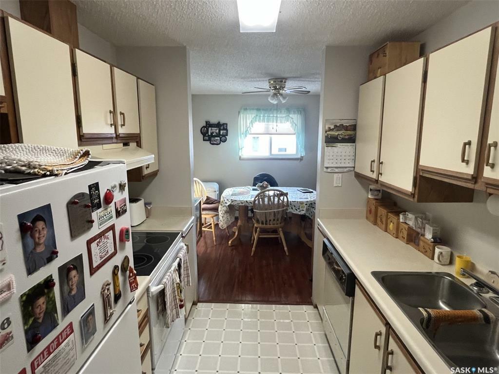 Property Photo: 311 1st Street W 303 SK S0L 2V0