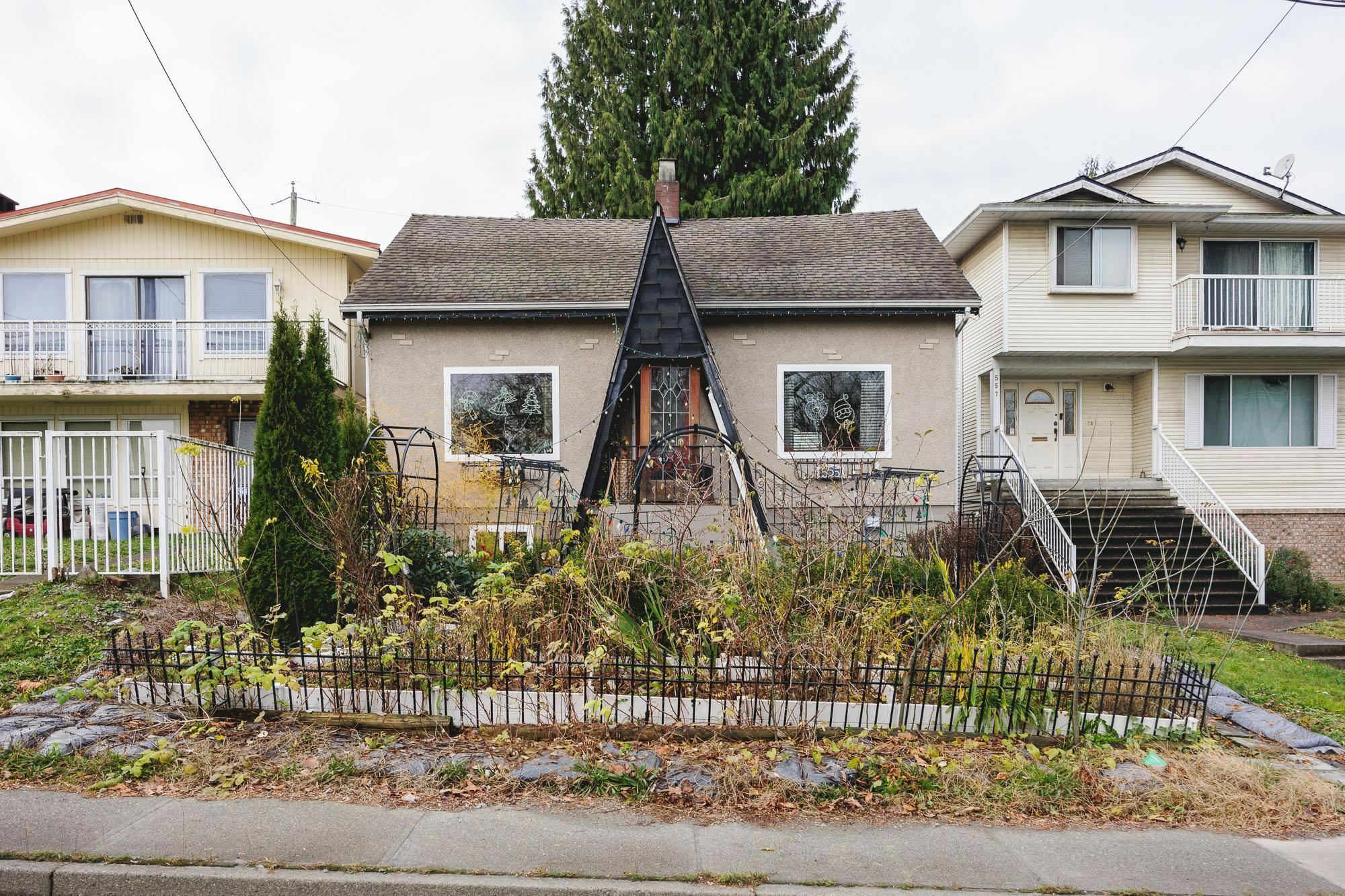 Property Photo:  555 East Columbia Street  BC V3L 3X9 