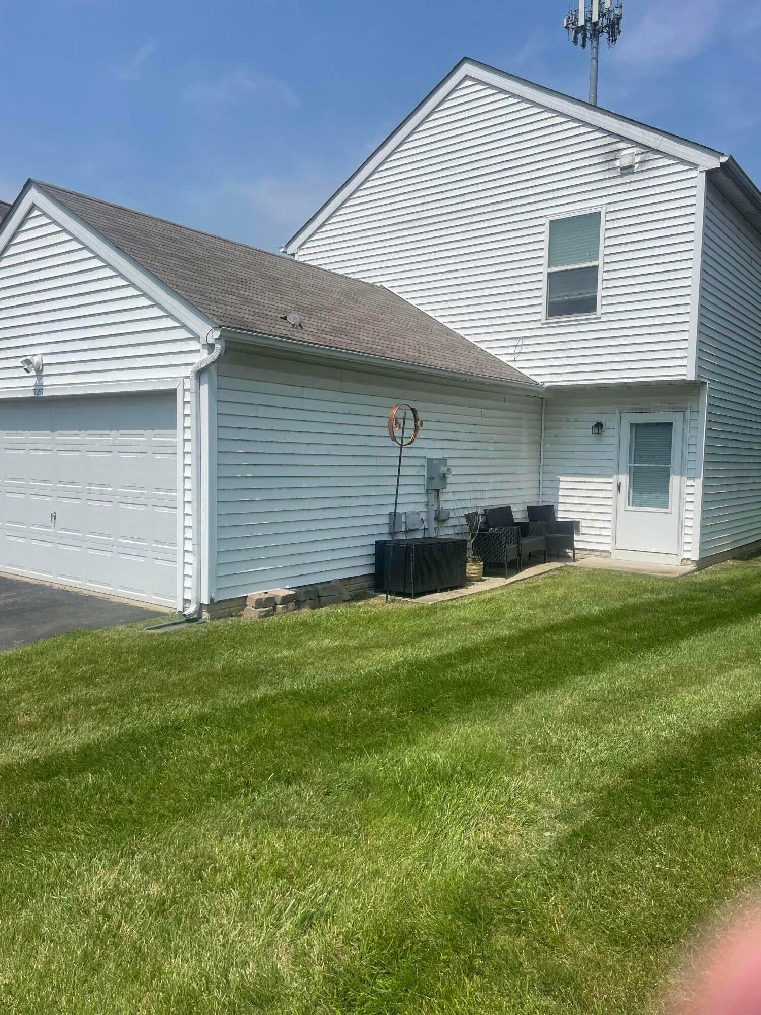 Property Photo: 7257 Reynolds Crossing Drive OH 43068