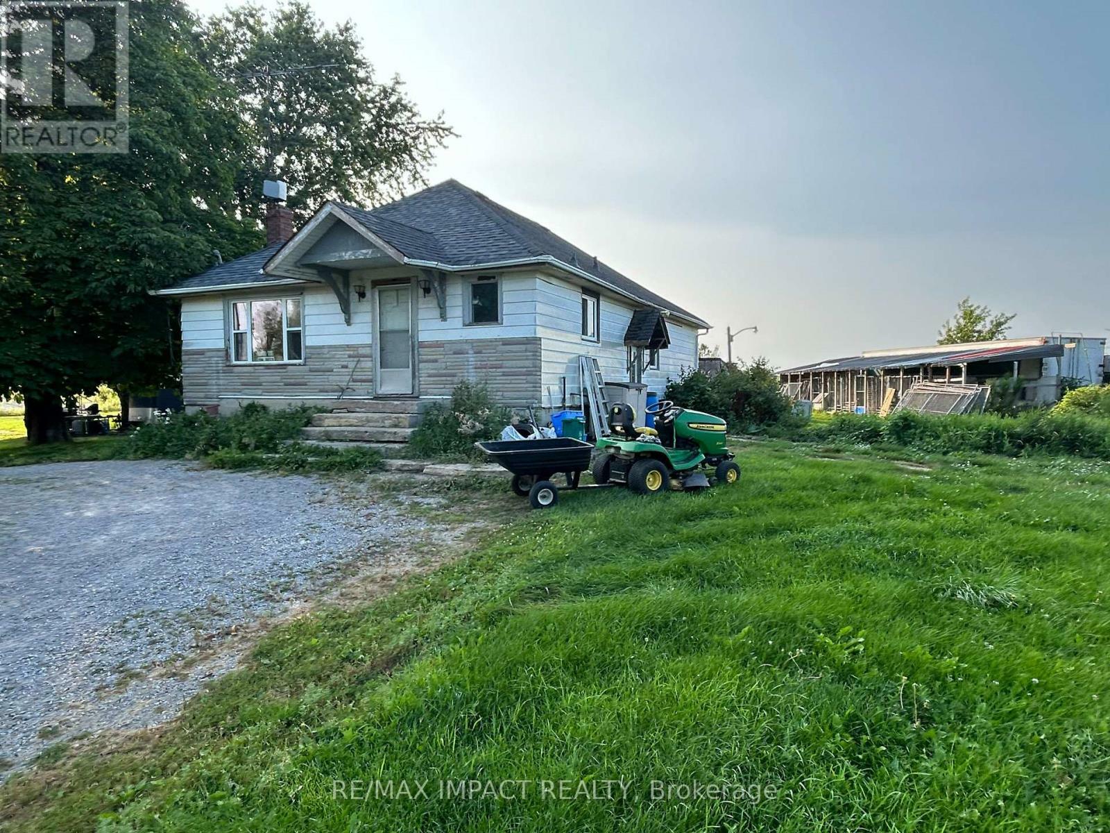 Property Photo: 2074 Baseline Road West ON L1C 3K3