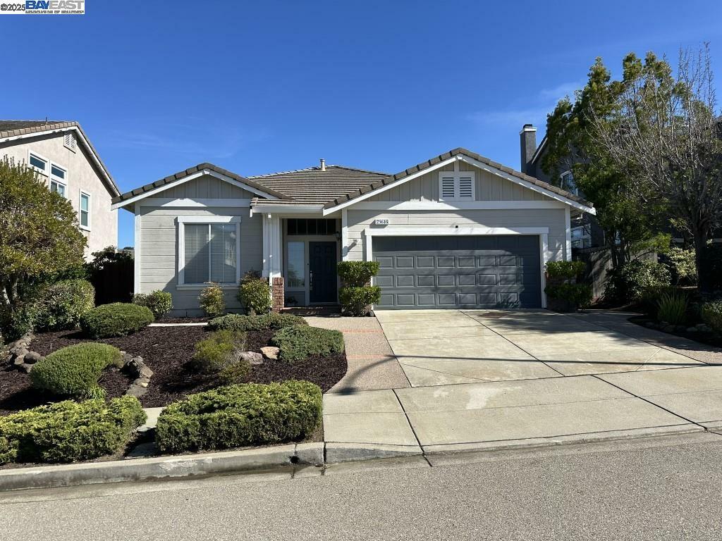 Property Photo:  25616 Crestfield Cir  CA 94552 