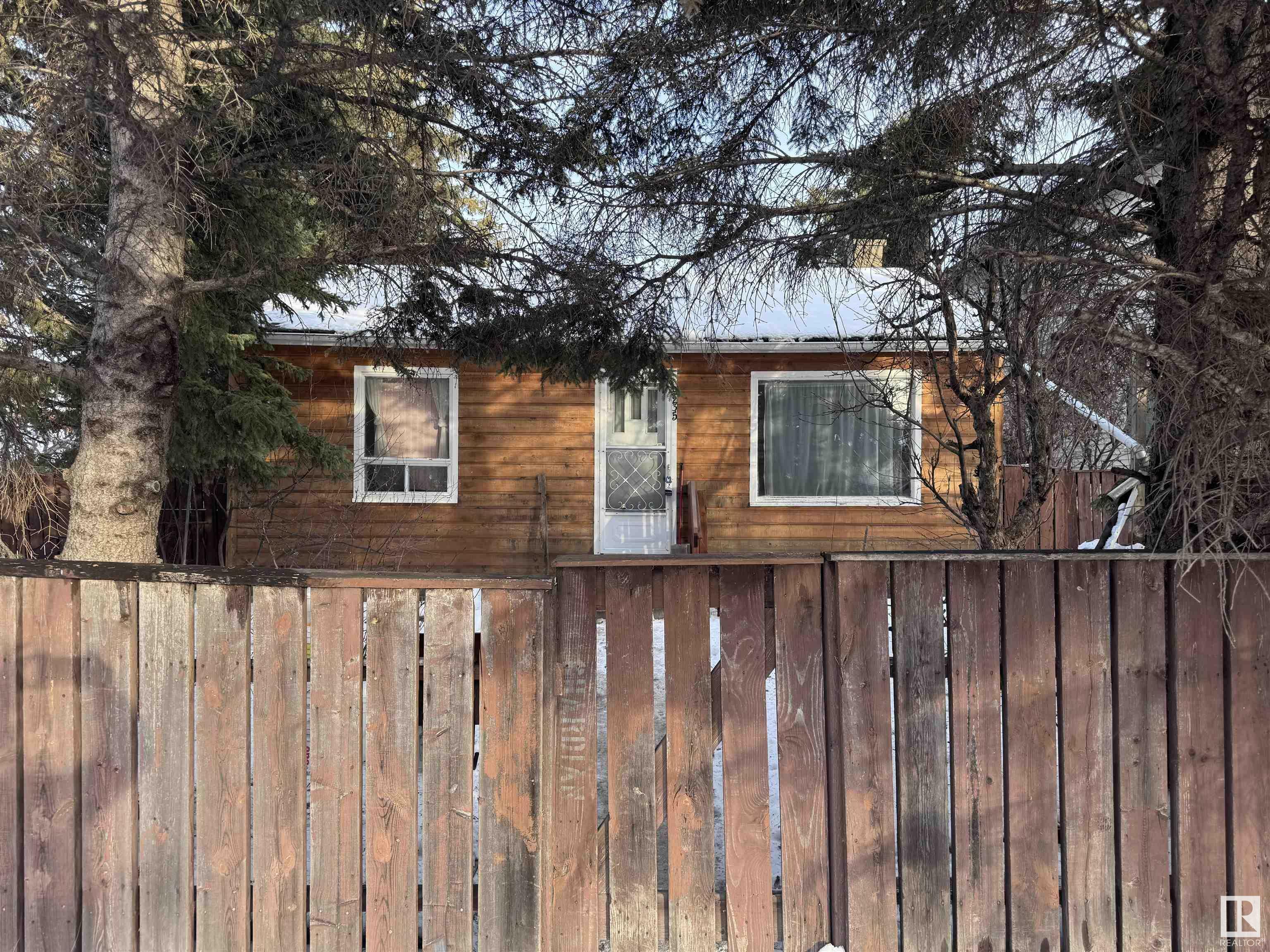 Property Photo:  9235 150 Street NW  AB T5R 1G4 