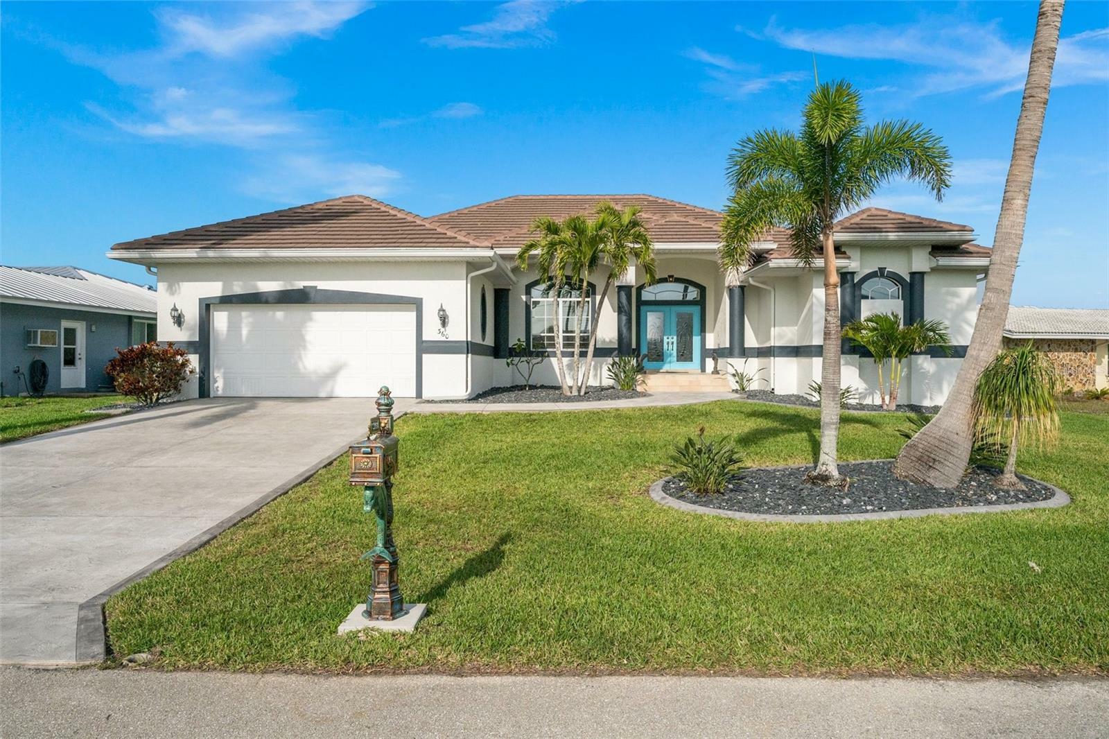 Property Photo:  360 Capri Isles Court  FL 33950 