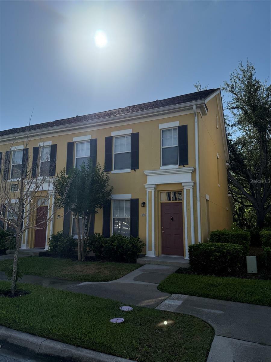 Property Photo: 705 Centervale Drive FL 34747