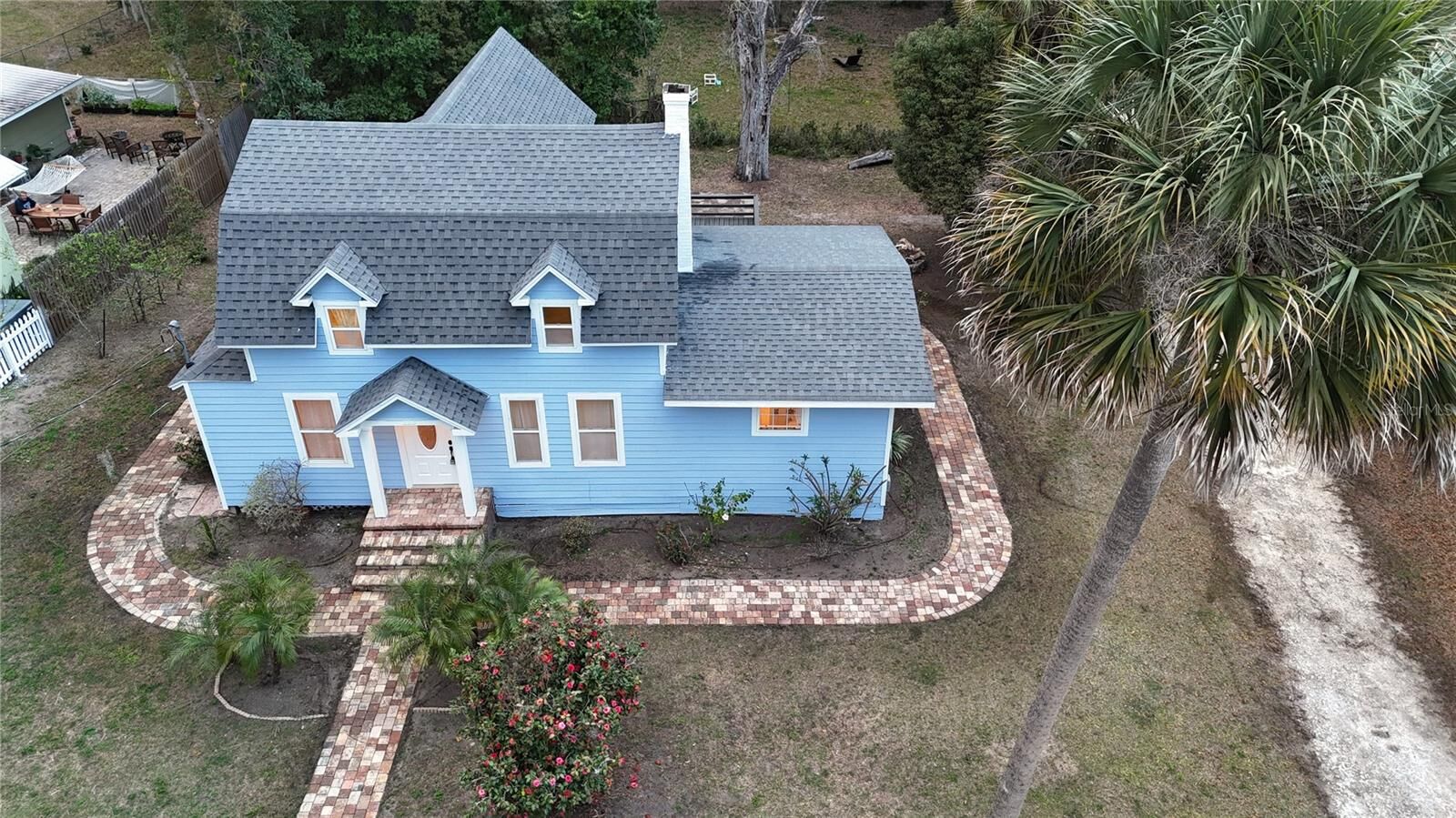 Property Photo:  204 Edgewood Avenue  FL 32112 