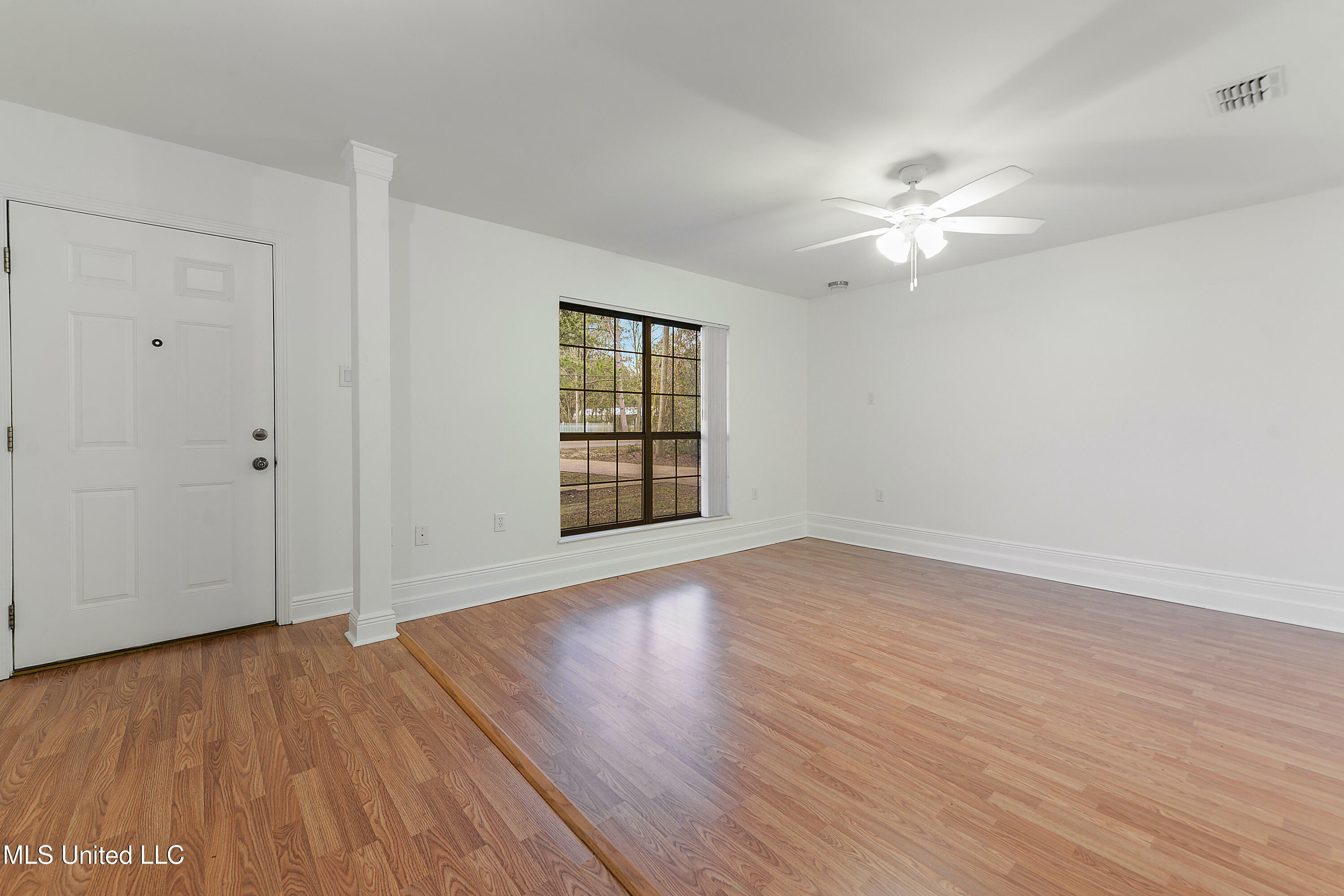 Property Photo:  702 Nicholson Avenue  MS 39576 