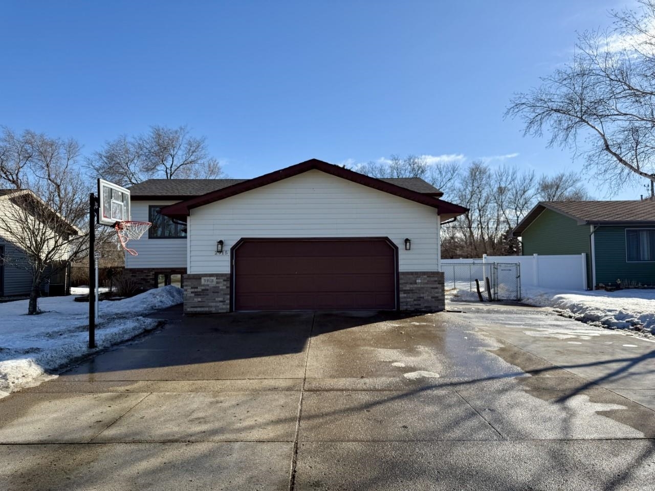 Property Photo:  2915 W Central Ave.  ND 58701 