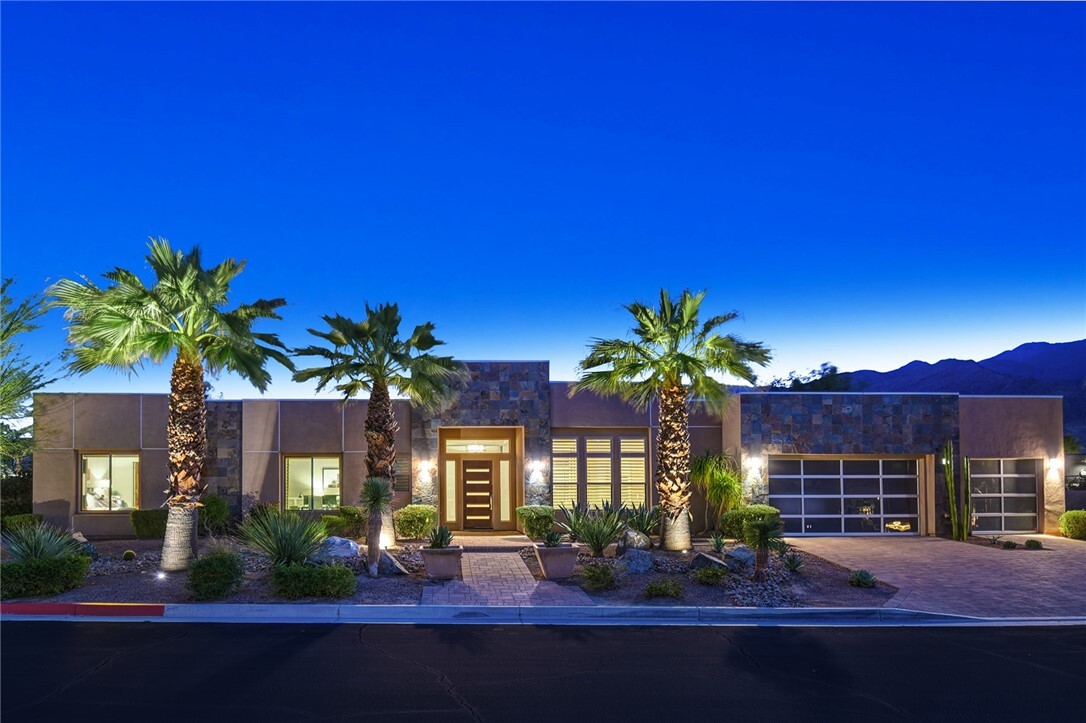 Property Photo: 575 Bella Cara Way CA 92264