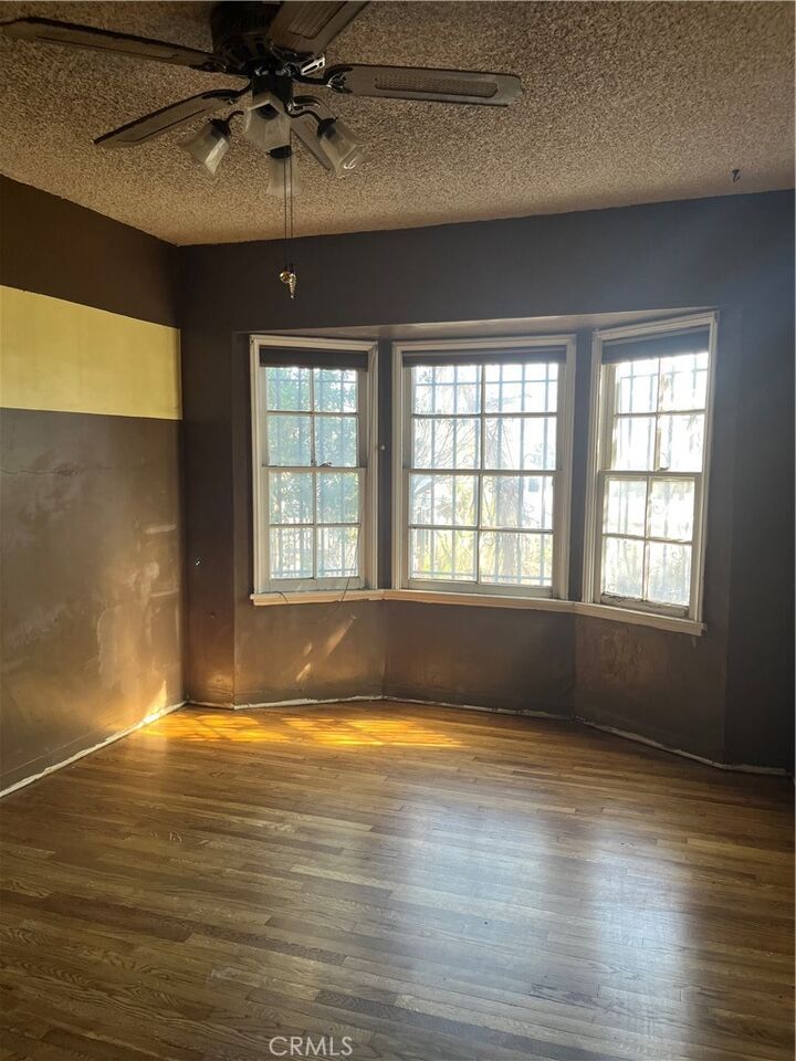 Property Photo:  501 Harding Avenue  CA 91340 