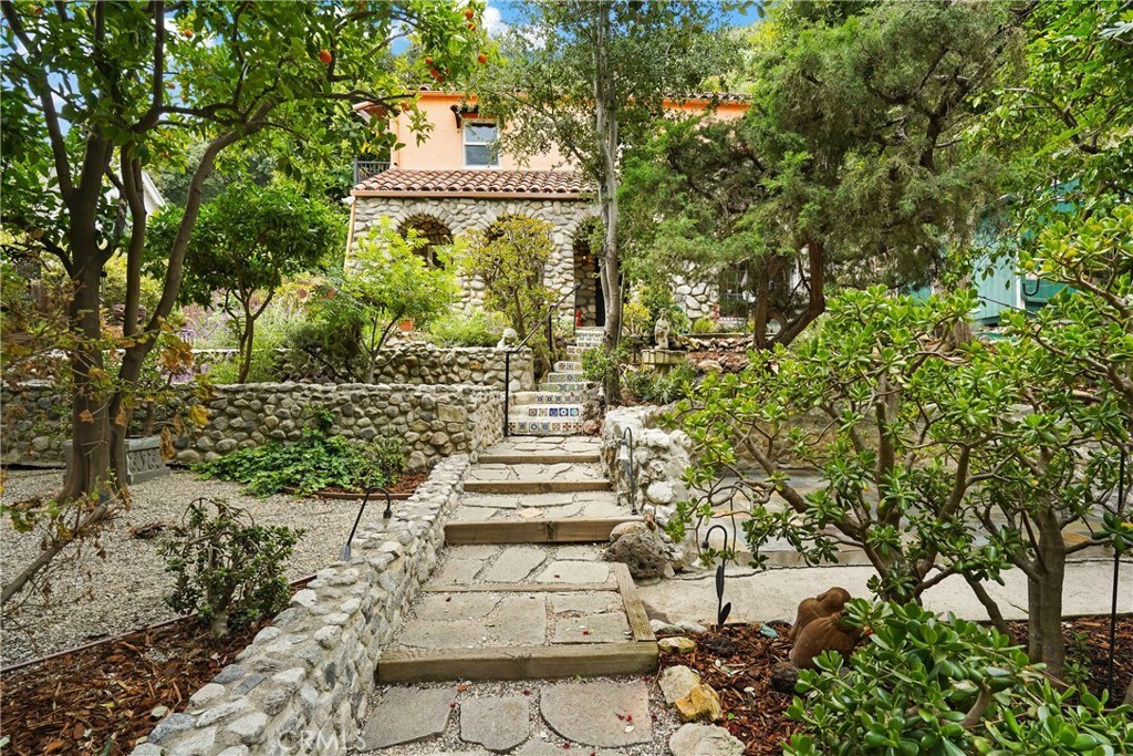 Property Photo: 11022 Fruitland Drive CA 91604